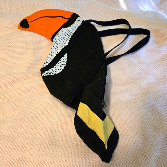 Handbags - Toucan Shaped Shoulder Bag